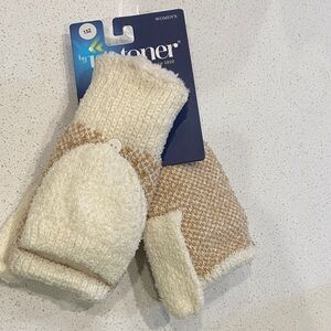 Isotoner Cream and Tan Knit Mittens
